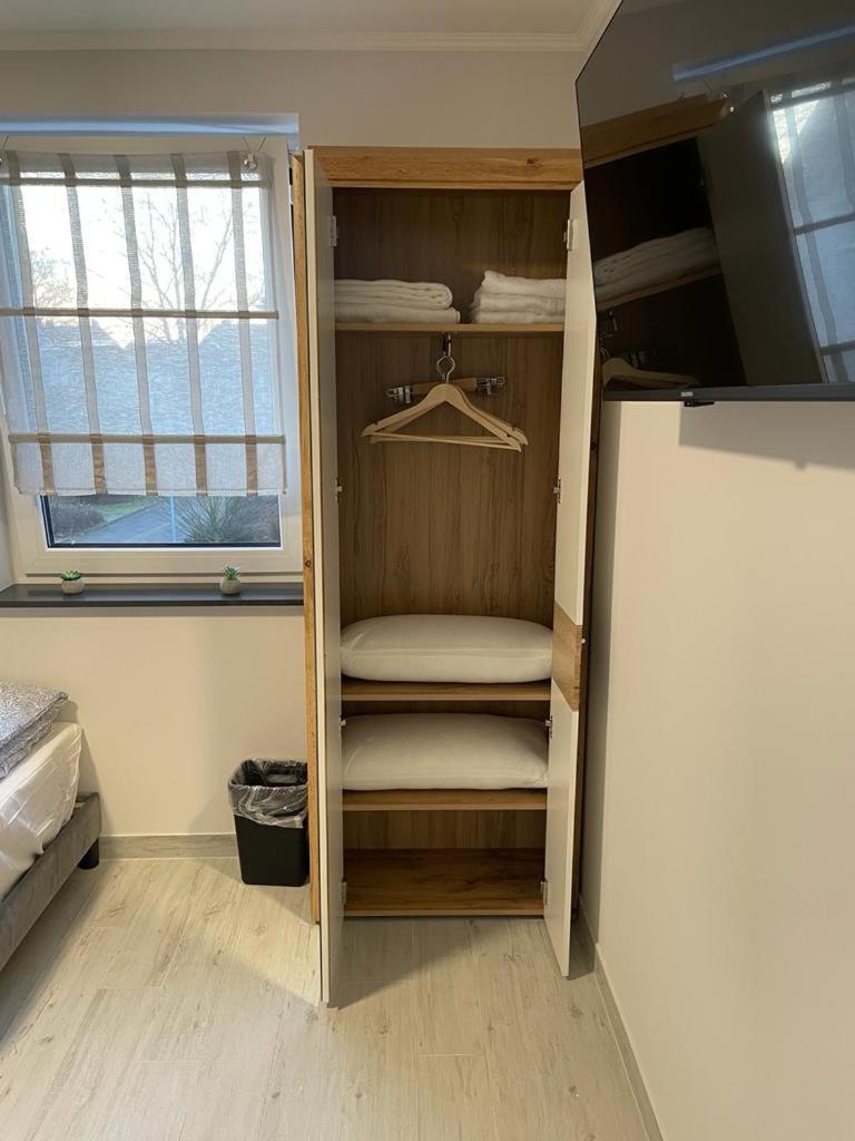 Davidoff-Apartment Seelze ภายนอก รูปภาพ