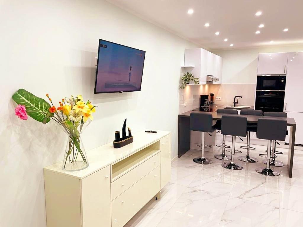 Davidoff-Apartment Seelze ภายนอก รูปภาพ